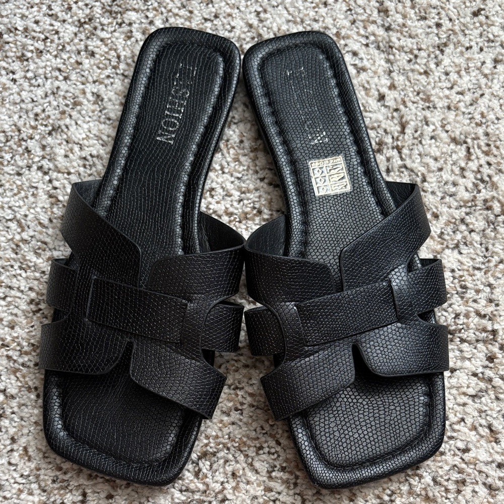 Black Textured Slide Sandals
